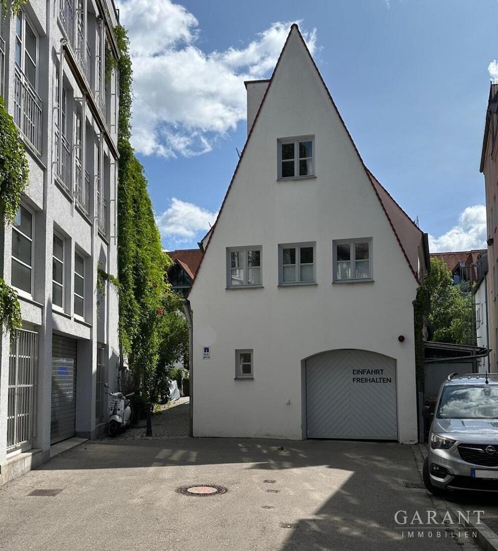 1 Einfahrt Tiefgarage