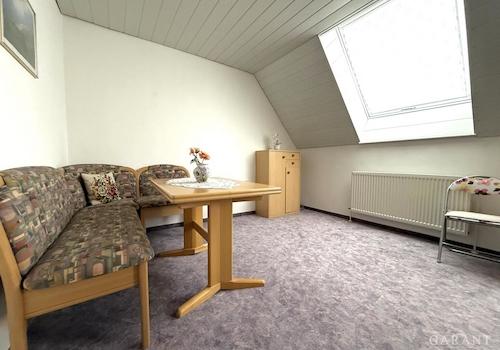 Zimmer 2 OG