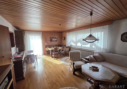 Links Wohnzimmer