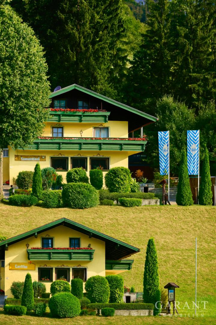 Hotel im Alpenstil