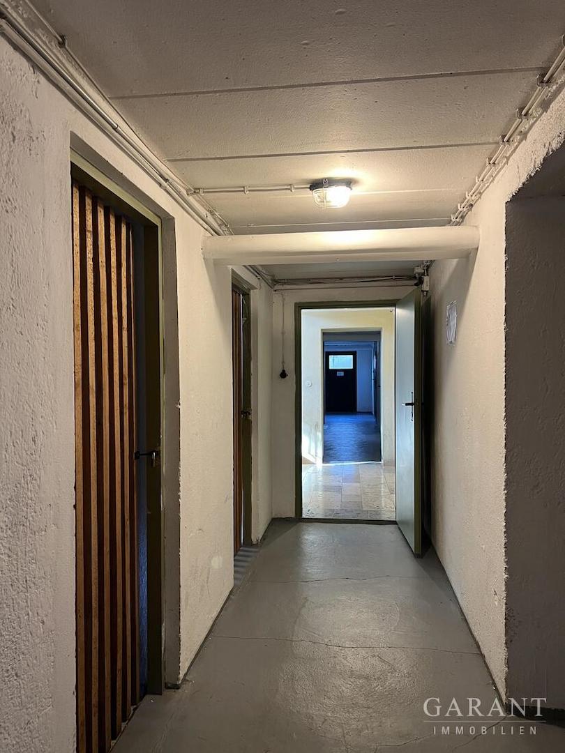 Keller