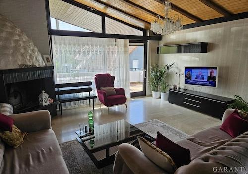 Wohnzimmer Hauptwohnung