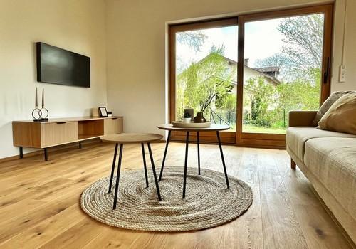 Fernsehwand