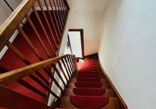 Holztreppe oben