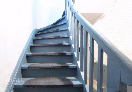 Schöne Holztreppe