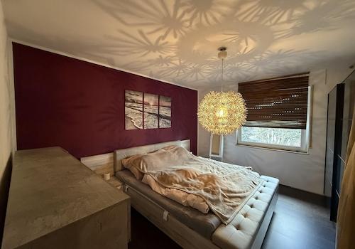 Schlafzimmer 1