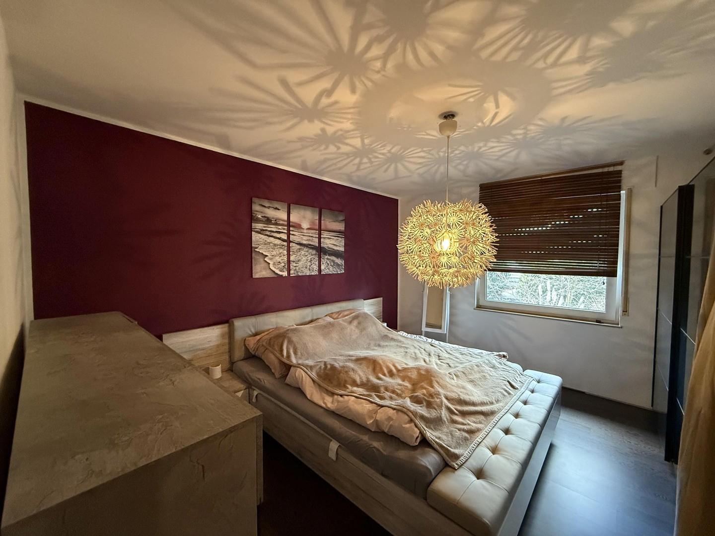 Schlafzimmer 1