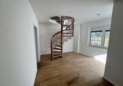 Spindeltreppe/Flur
