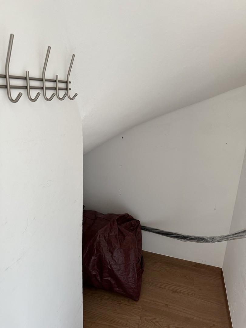 DG: Abstellraum unter Treppe 2