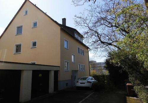 Ostansicht mit Eingang