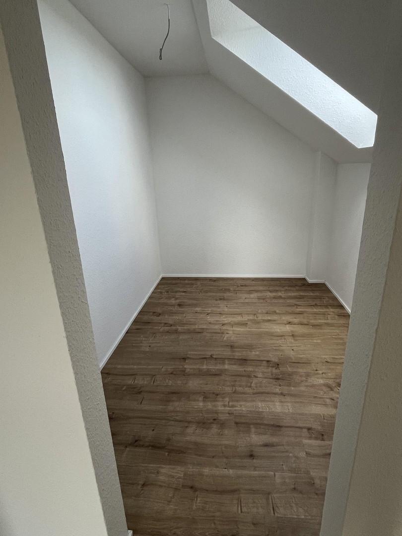 Ankleide-/Arbeitszimmer 14b