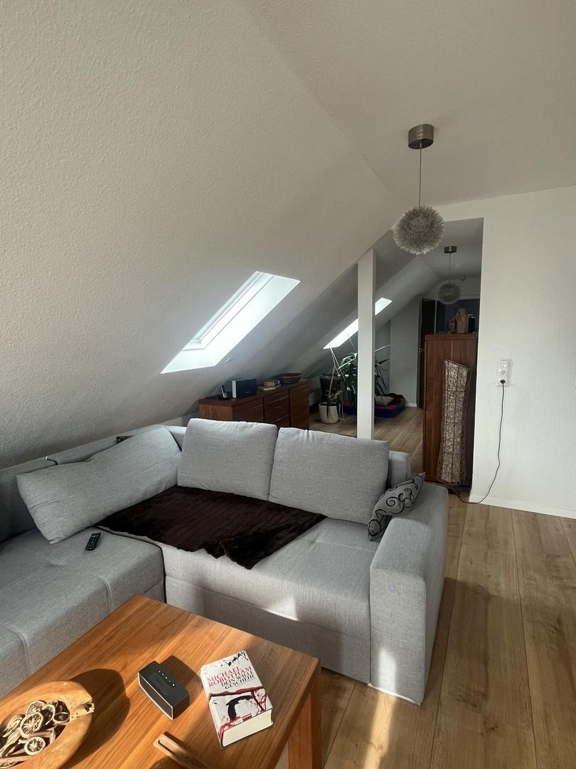 Wohnzimmer möbliert