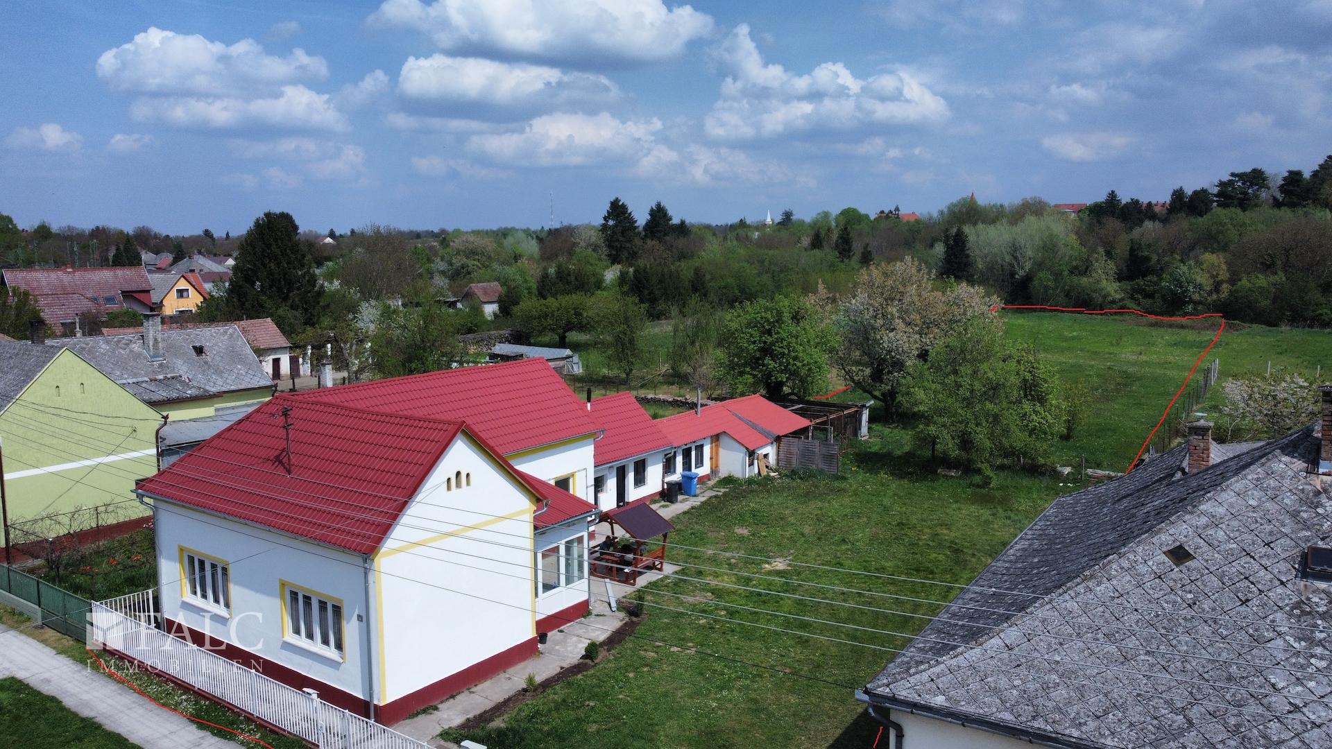 Grundstücksgröße Haus Csurgo Ady