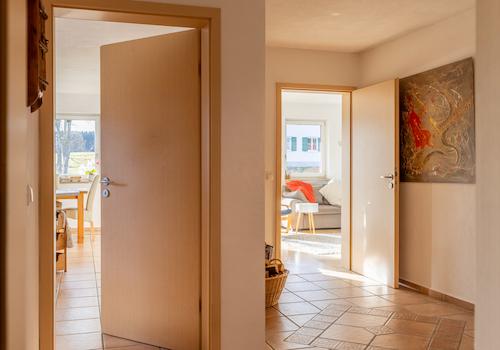 Stilvolles Einfamilienhaus mit traumhaftem Ausblick, Doppelgarage & Vollunterkellerung