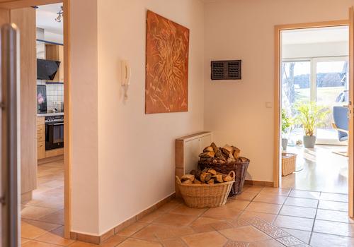 Stilvolles Einfamilienhaus mit traumhaftem Ausblick, Doppelgarage & Vollunterkellerung