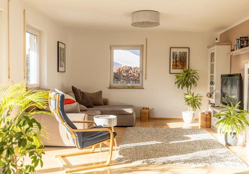Stilvolles Einfamilienhaus mit traumhaftem Ausblick, Doppelgarage & Vollunterkellerung