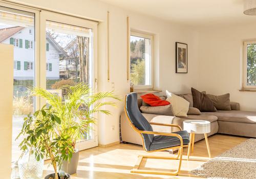 Stilvolles Einfamilienhaus mit traumhaftem Ausblick, Doppelgarage & Vollunterkellerung