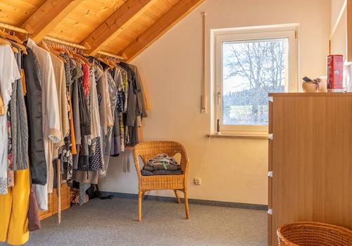 Stilvolles Einfamilienhaus mit traumhaftem Ausblick, Doppelgarage & Vollunterkellerung