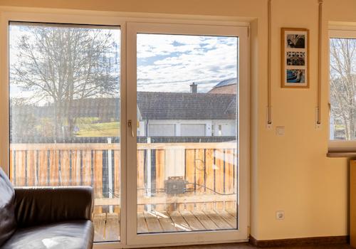 Stilvolles Einfamilienhaus mit traumhaftem Ausblick, Doppelgarage & Vollunterkellerung