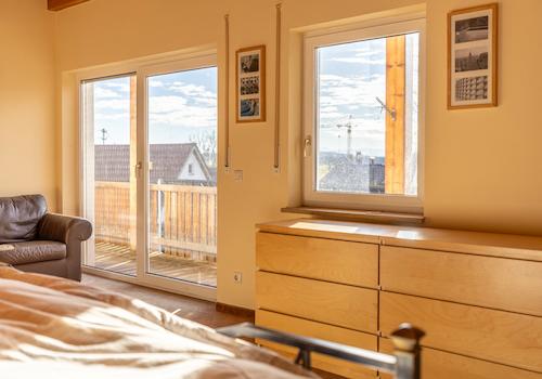 Stilvolles Einfamilienhaus mit traumhaftem Ausblick, Doppelgarage & Vollunterkellerung
