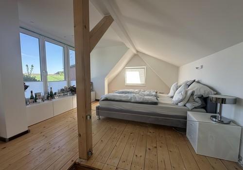 Schlafzimmer im DG
