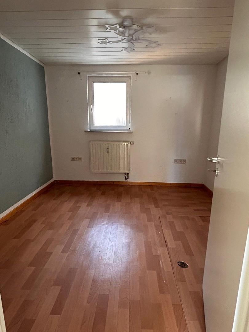 Zimmer_3 große Wohnung_leer