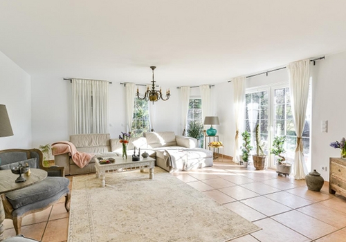 Großes Wohnzimmer
