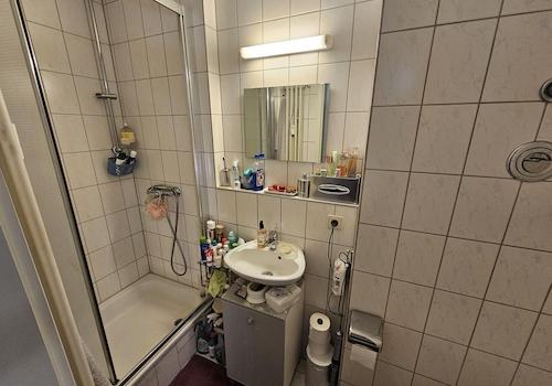 Dusche und WC (1)
