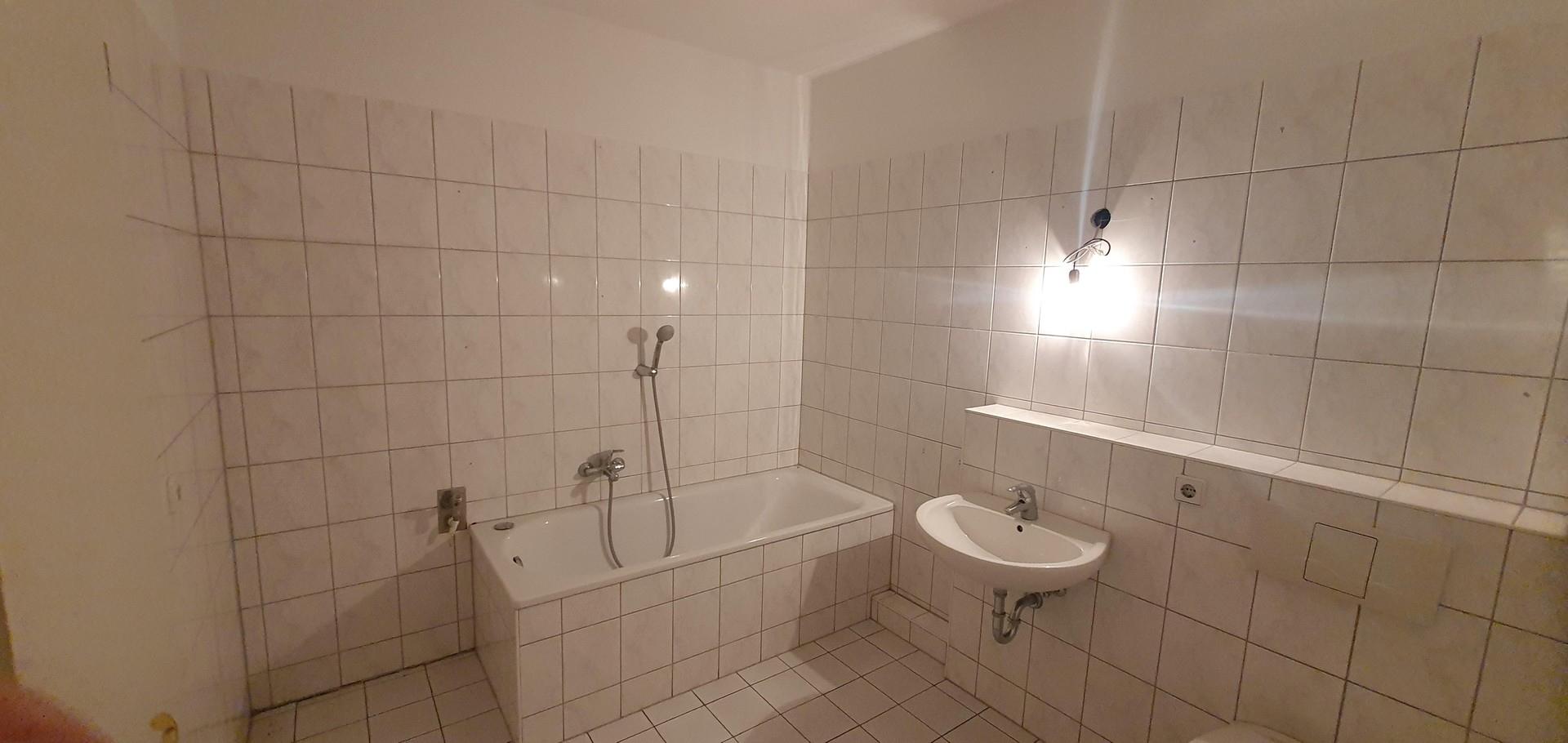 Bad OG mit Wanne