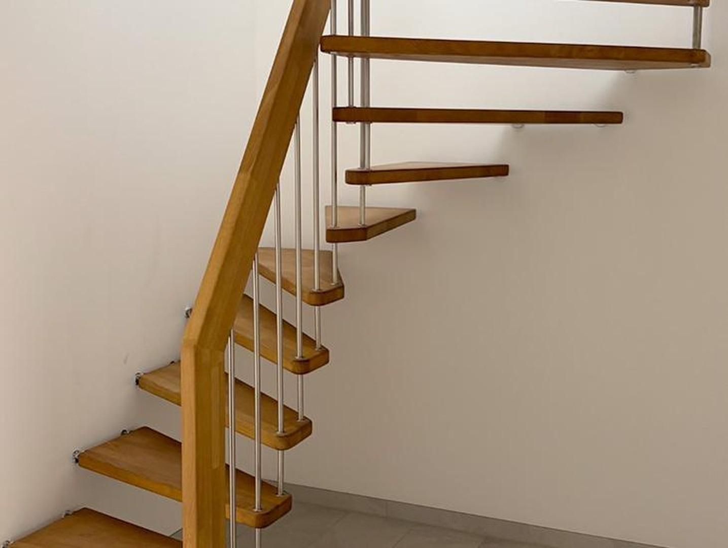 eigene Echtholz-Treppe