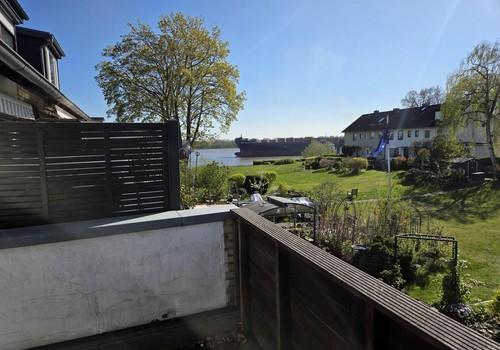 Balkon mit Elbblick