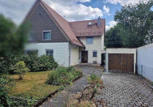 Straßenansicht