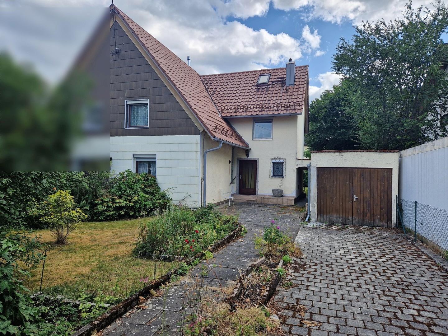 Straßenansicht