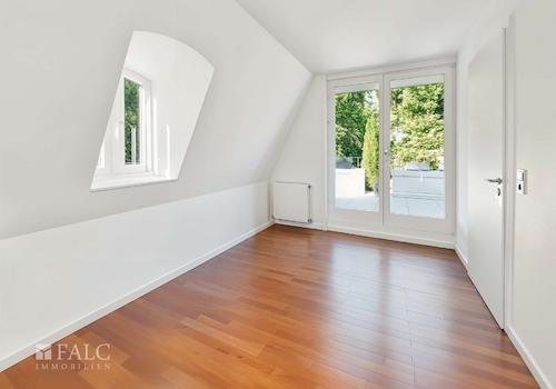 2. Zimmer (3.OG, ca. 11,81 m²)