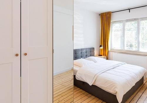 9.	Hauptschlafzimmer Bild_01