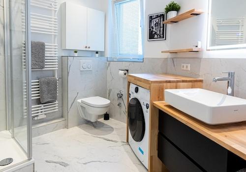 18.	Badezimmer Bild_0118.	Bade