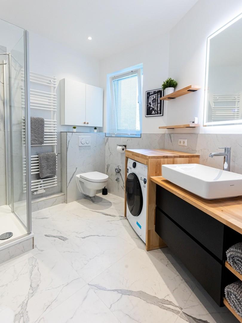 18.	Badezimmer Bild_0118.	Bade