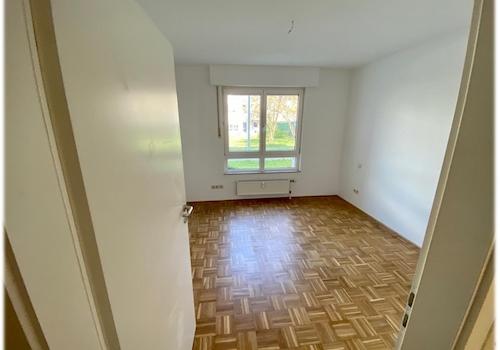 Raum 3 bspw Büro