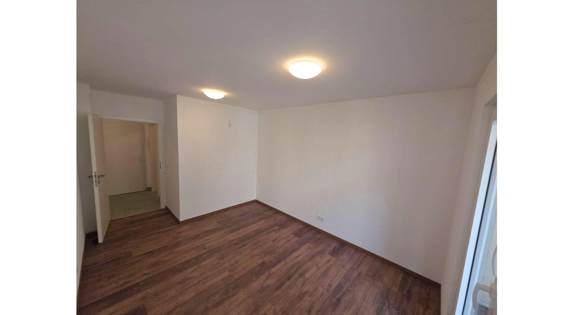 Helles Zimmer 1 mit Balkon