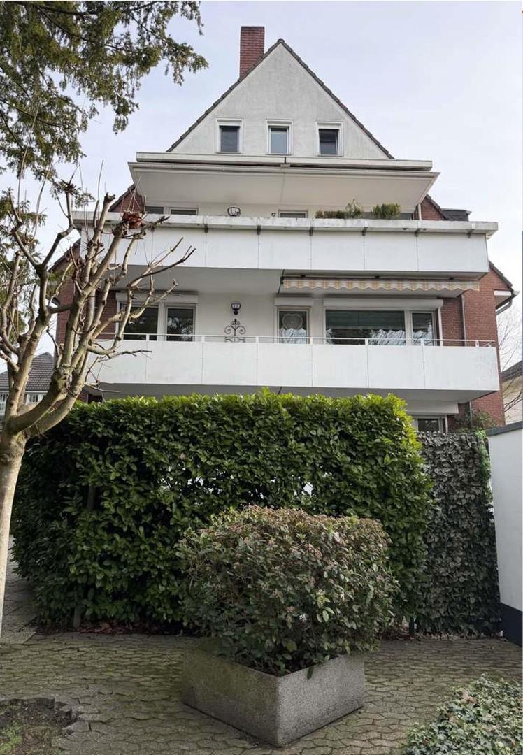 kleines Mehrfamilienhaus
