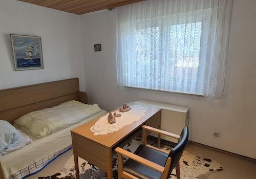 Zimmer Anbau EG