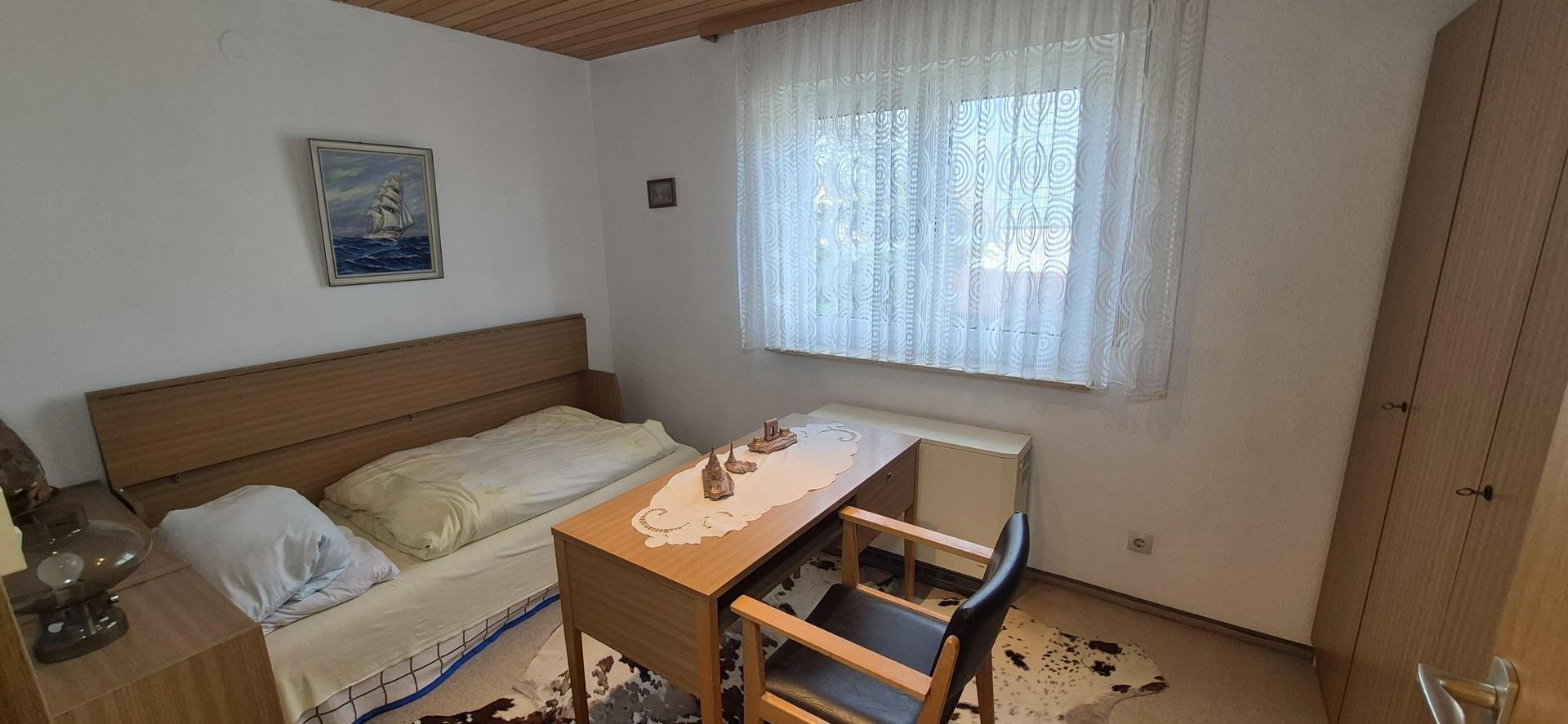 Zimmer Anbau EG