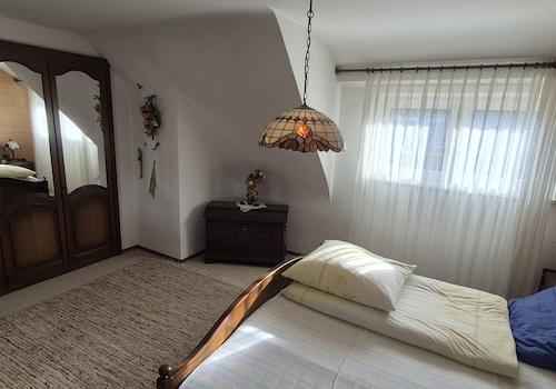 Schlafzimmer OG