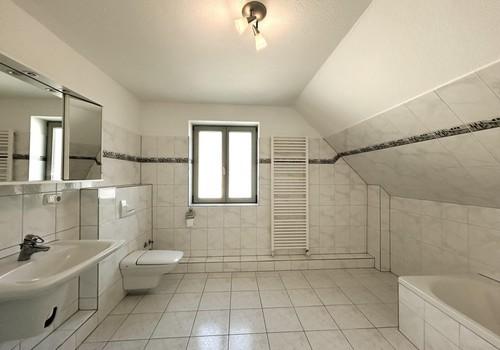 Badezimmer DG