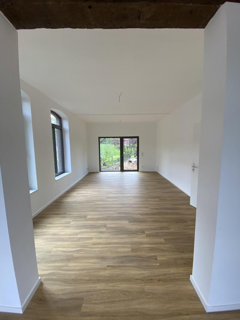 Blick Küche in Wohnzimmer