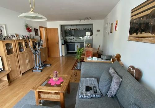 Wohnzimmer/offene Küche