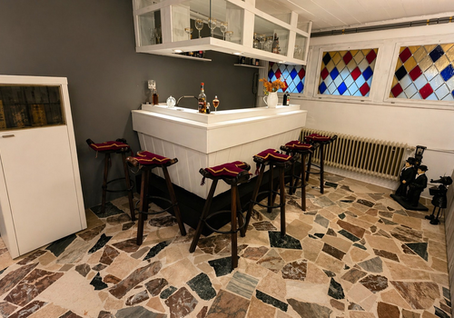 Bar UG