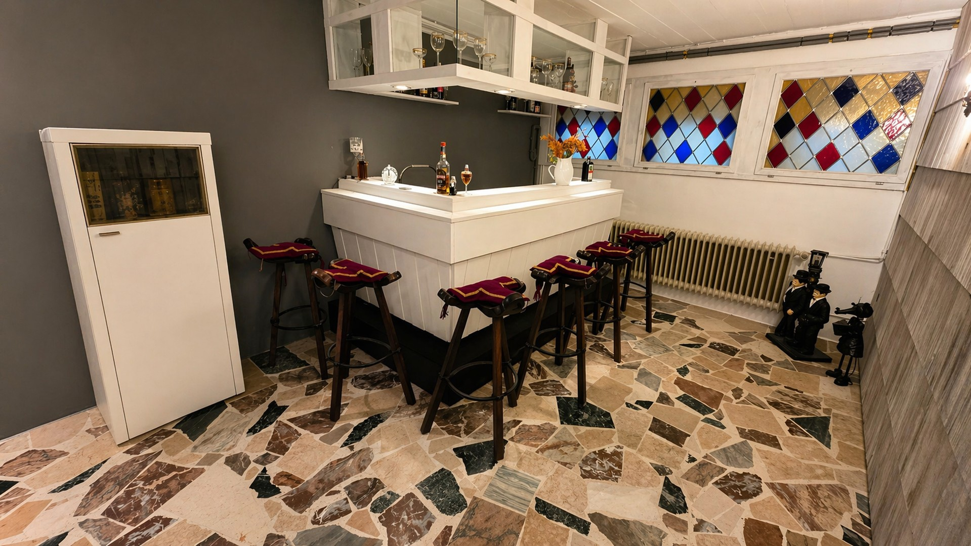 Bar UG