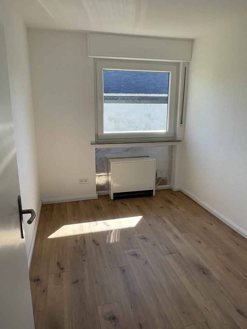 Kinderzimmer/Büro 1