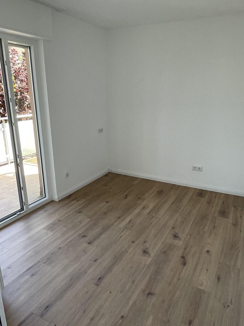 Kinderzimmer/Büro 2